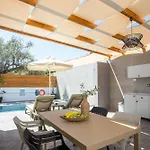 Villa Aura Luxury *