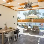 فيلة Aura Luxury كولومبيا