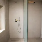 فيلة Aura Luxury *