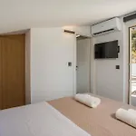 Aura Luxury Villa
