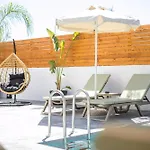 فيلة Aura Luxury *