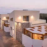 Aura Luxury Villa *