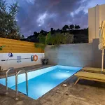 Villa Aura Luxury *