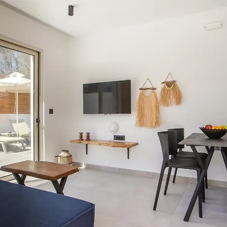 فيلة Aura Luxury