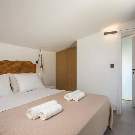 Aura Luxury * كولومبيا