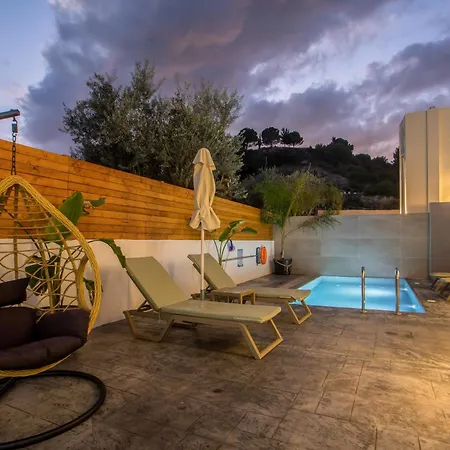 Aura Luxury *