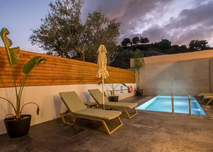 Aura Luxury *